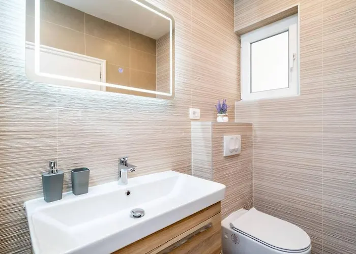 아파트 Corallium Blue 포메나