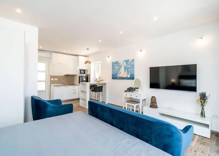 아파트 Corallium Blue 포메나