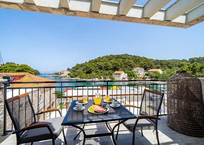 아파트 Corallium Blue 포메나