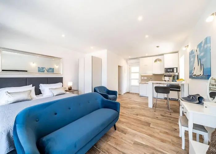 Corallium Blue 아파트 *