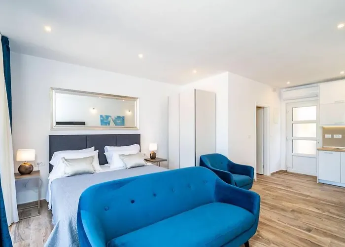 Corallium Blue * 포메나