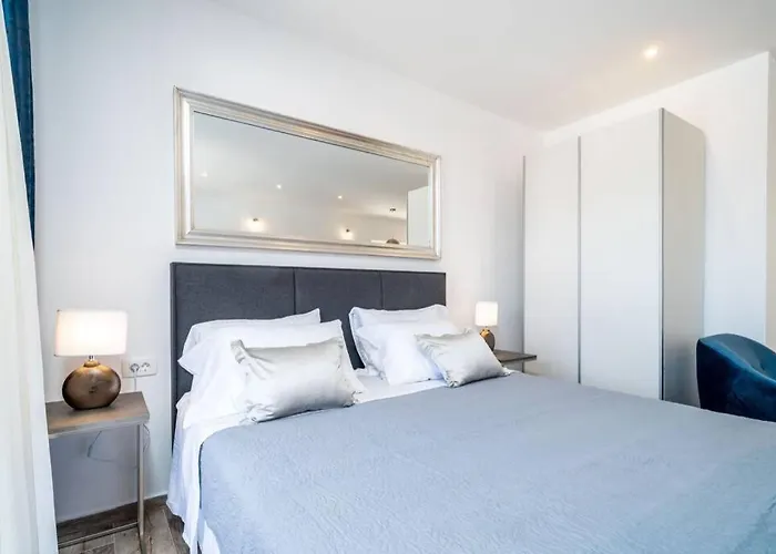 아파트 Corallium Blue *